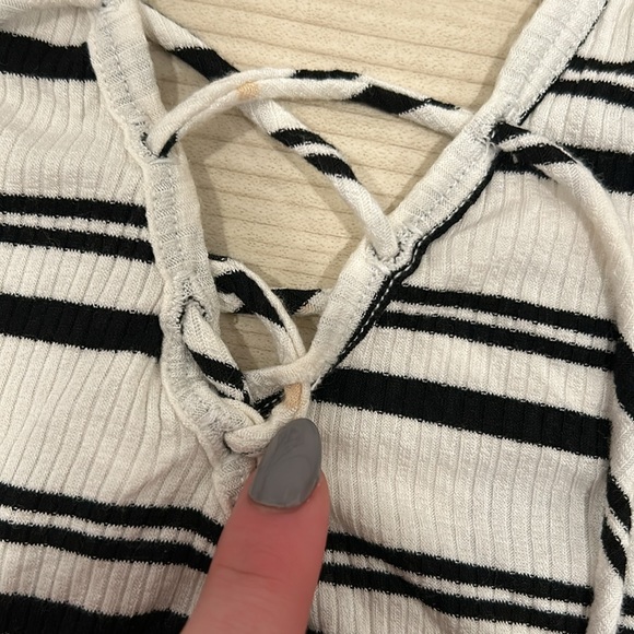 Tillys white and black striped halter stretchy full tilt brand size large NWT - Picture 6 of 11